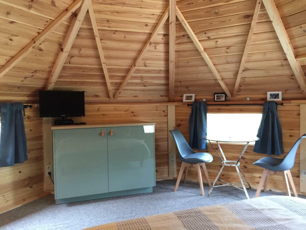 La Cabane De L'Atelier Bomal Zewnętrze zdjęcie