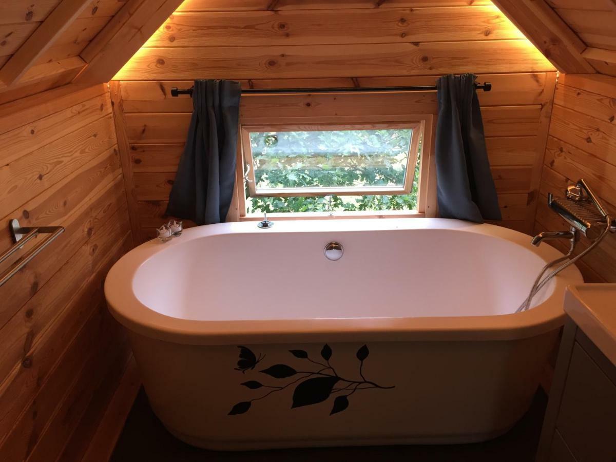 La Cabane De L'Atelier Bomal Zewnętrze zdjęcie